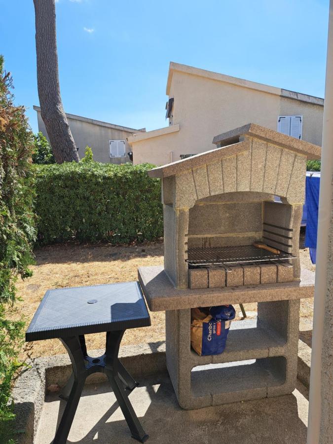 Mini Villa Jardin 50 M Plage Borgo  Eksteriør billede