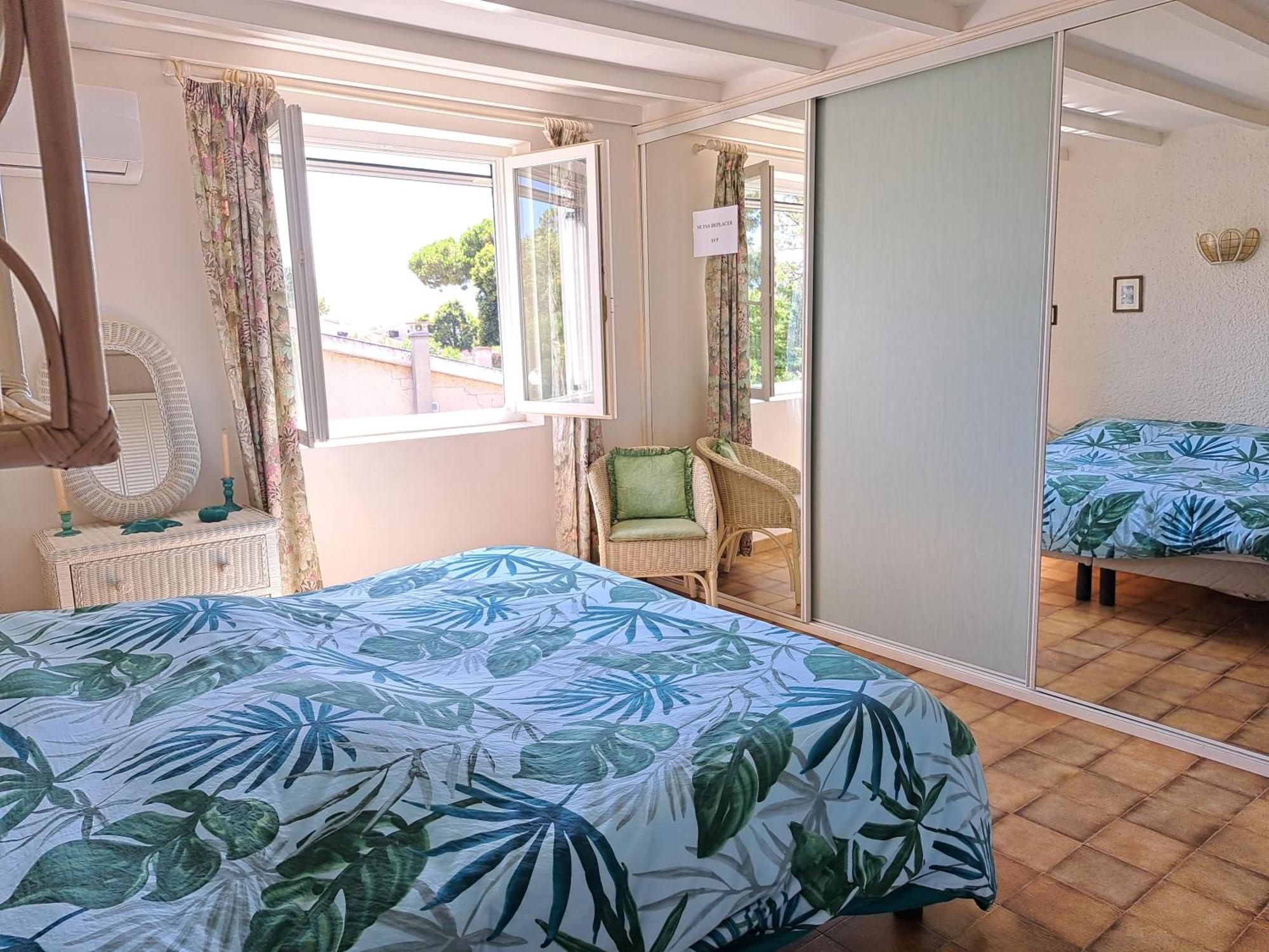 Mini Villa Jardin 50 M Plage Borgo  Eksteriør billede